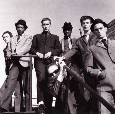 specials-pole