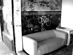 couch1.jpg