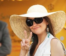 20090601_hudson_250x365.jpg